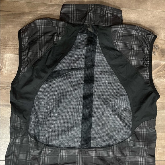 Pearl Izumi Women’s Packable Zip Vest - Picture 7 of 13